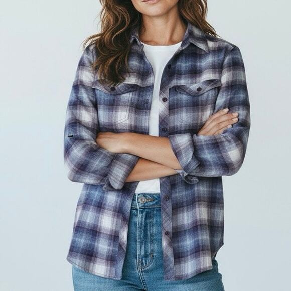 Columbia Tops - Columbia Women’s Silver Ridge Lite Plaid Long-Sleeve Omni-Shade Shirt Size Small